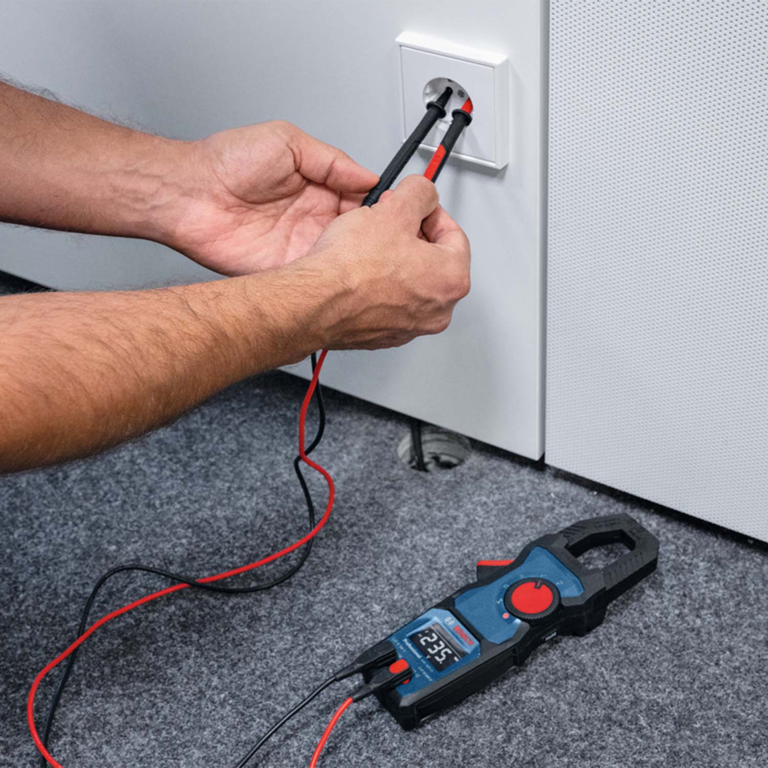 Pinza Amperimetrica 1 sola mano AC/DC True RMS CAT III - IV IP54 GMC ...