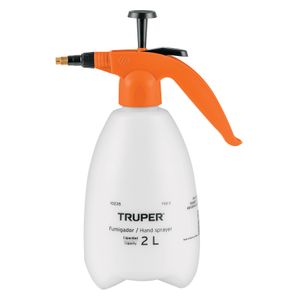 Fumigador doméstico manual de 2 lts de polietileno semitraslúcido con boquilla CONO - JET. - TRUPER