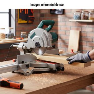 Listón de madera de pino cepillado, de 17 x 9 x 183 cm. - LAHARRAGUE CHODORGE S.A