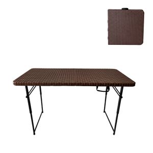 Mesa rectangular PLEGABLE de color café de plástico, con textura tejida, patas metálicas. - PYCCA